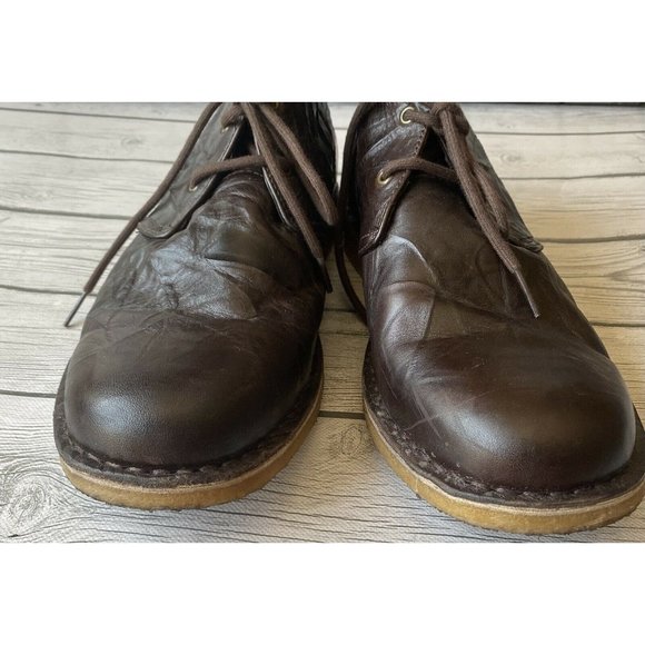 UGG Leighton Mens Sz 9 EEE Brown Leather Chukka Ankle Boots Crepe Soles 3275 main image 9